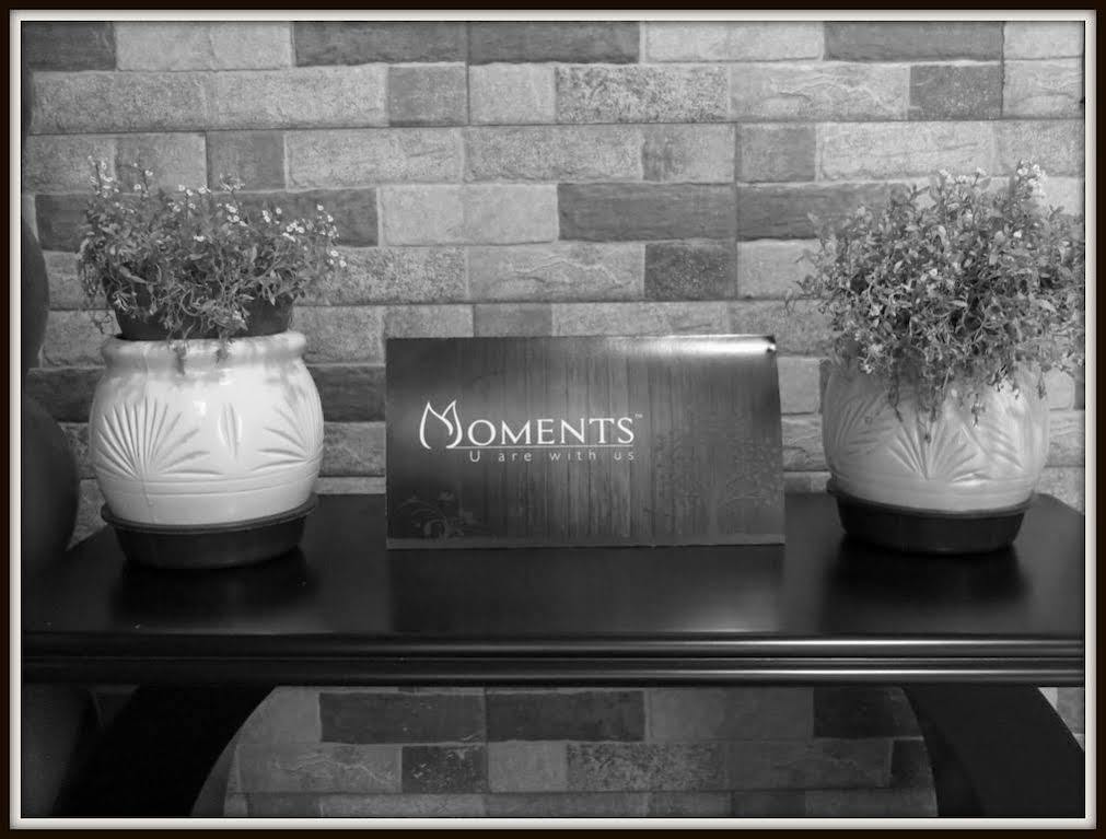 Moments Hotel Kolkata Bagian luar foto