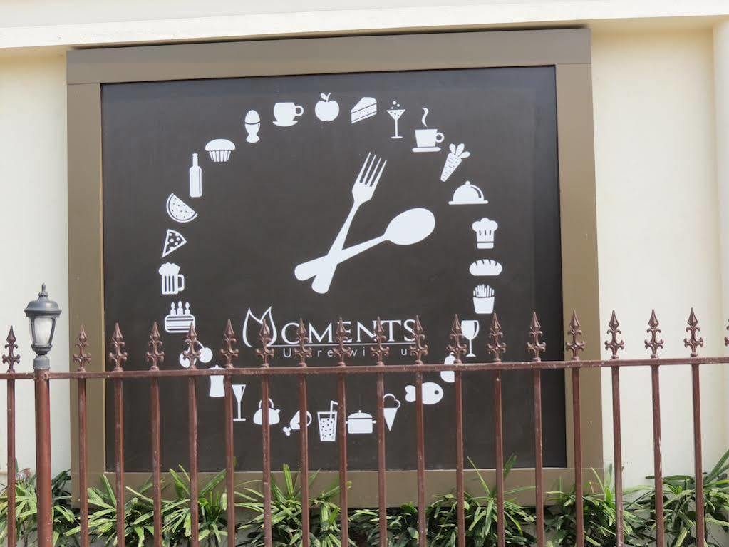 Moments Hotel Kolkata Bagian luar foto